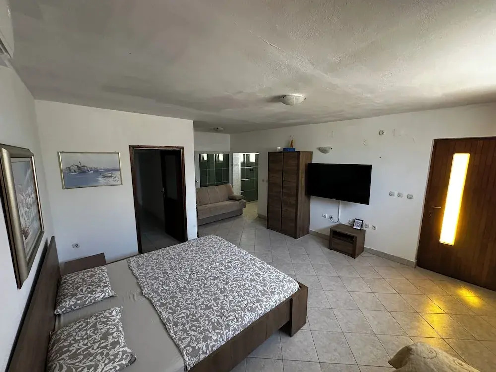 Villa Klisovic