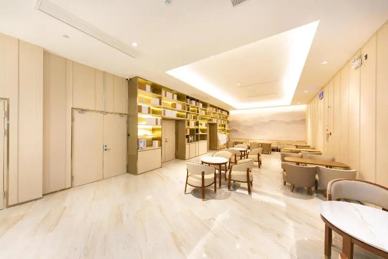 Ji Hotel Nanjing Zhujiang Road Beimen Bridge