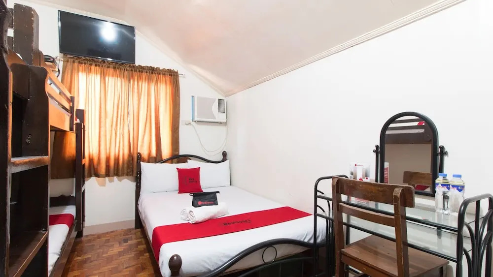 RedDoorz @ Holy Spirit Road Tagaytay
