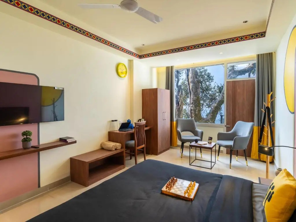 The Hosteller Dalhousie, Mall Road