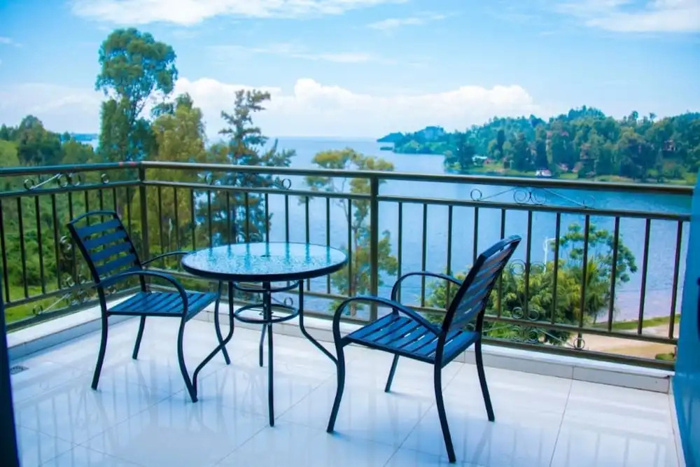 Luxury Suite With Balcony and Incredible View on the Water