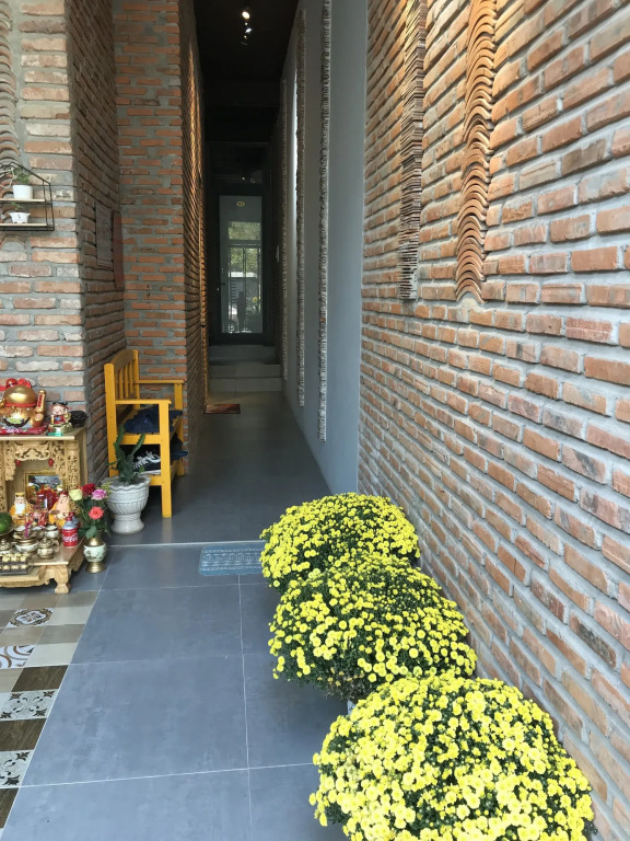 Ngoi House