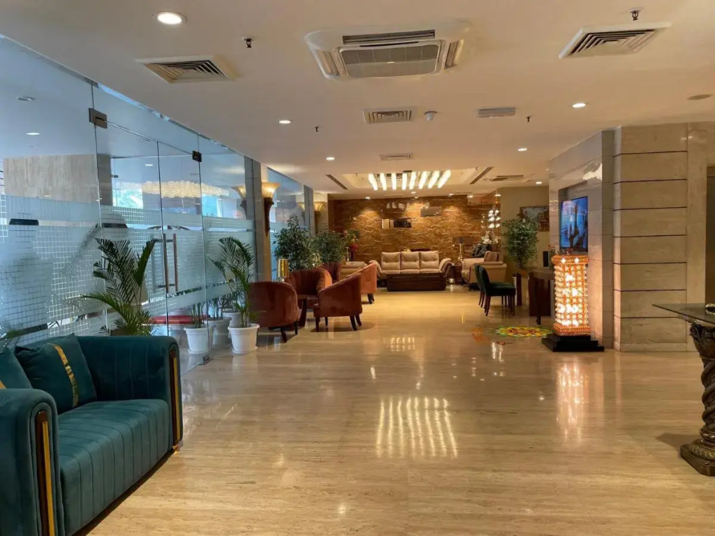 Sk Klyde Grand Hotel
