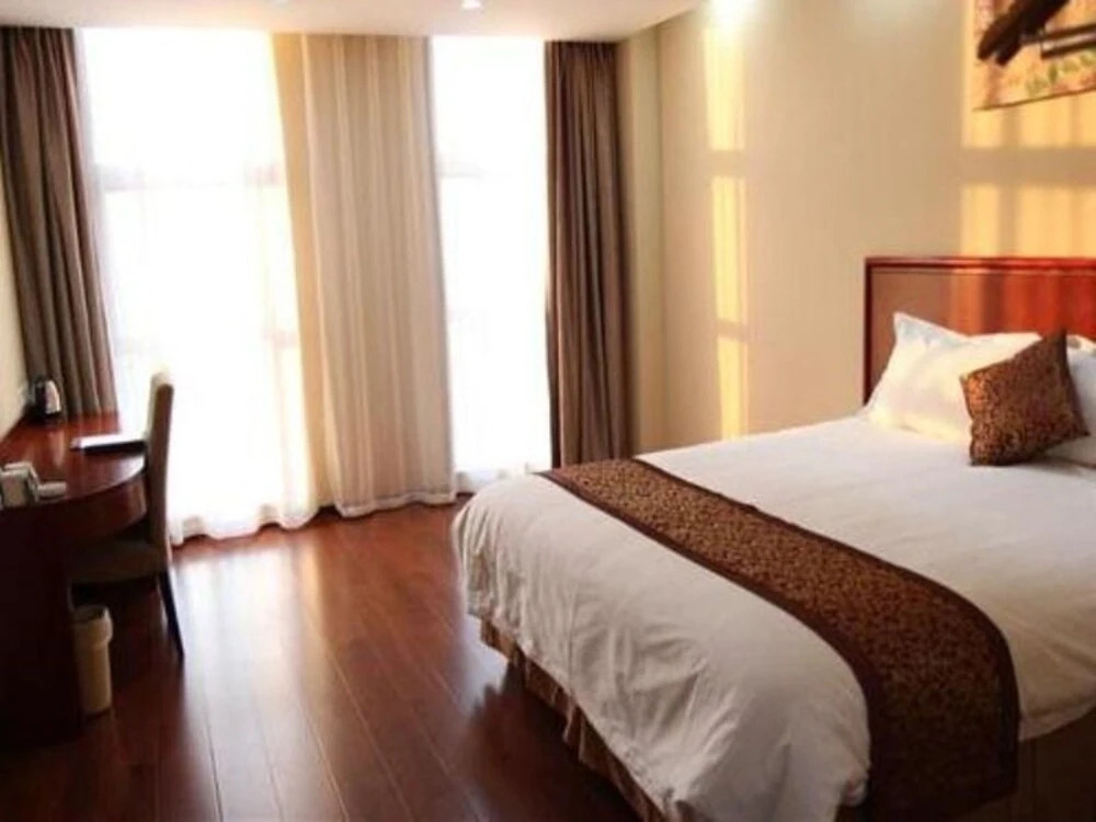 GreenTree Inn Tianjin Xiqing Development Zone Renrenle Square Express Hotel