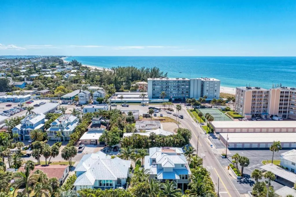 Anna Maria Island Edgewater Bungalow