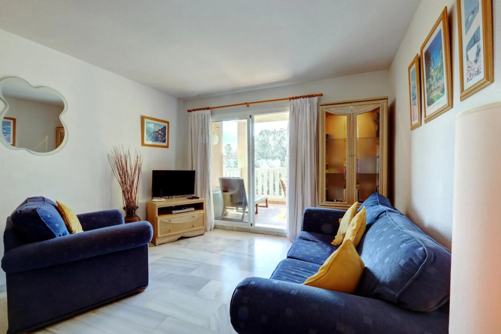 Luxury 2 Bed Apt Freeview Tv Wi
