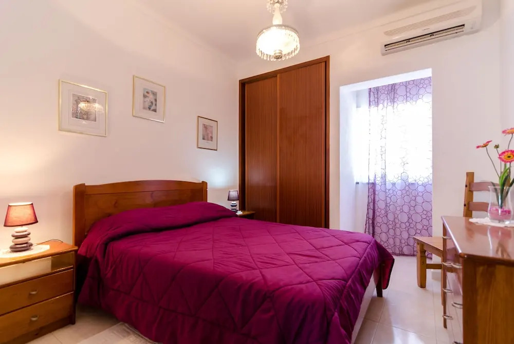 Charming 3BR Villa With Pool in Armação de Pêra
