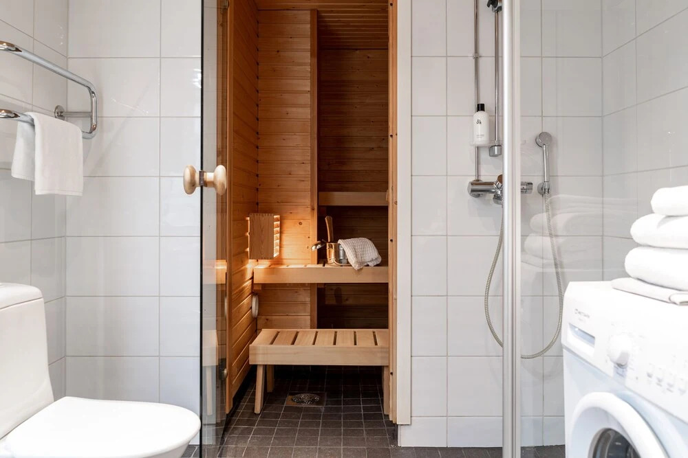 Spacious studio with sauna in Ullanlinna
