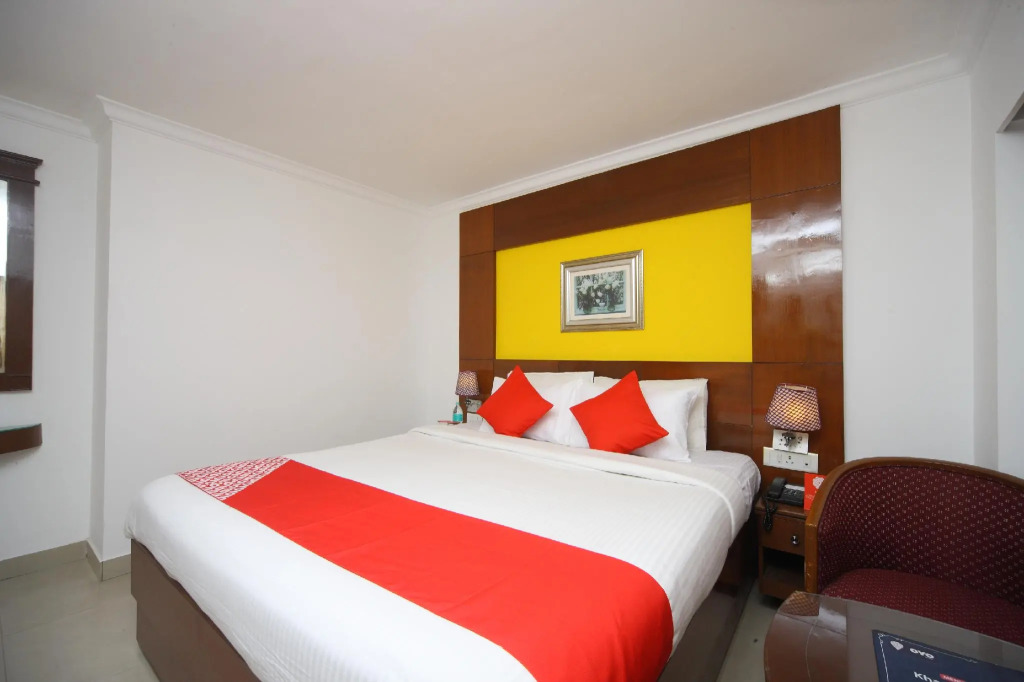 OYO 69538 Kapoor Inn