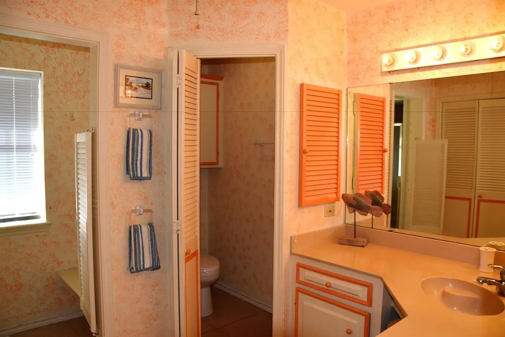 Dolphin House On The Beach - Four Bedroom Home