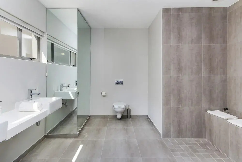 Apostle's Edge