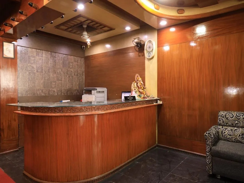 OYO Flagship 42122 Hotel Rahul