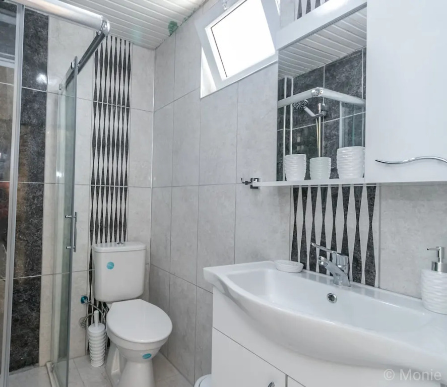 Lara Park Suites