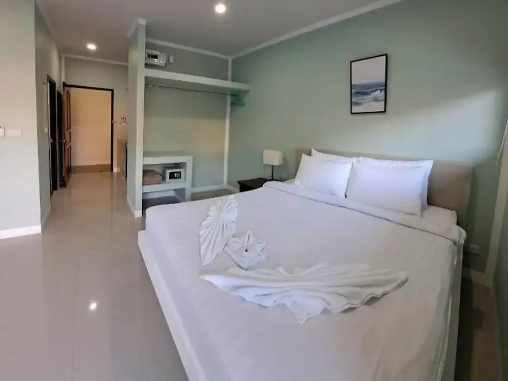 J & Ariya Hotel Near Samui Airport and Koh Phangan Pier
