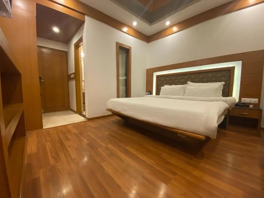 Hotel Highland By DLS Hotels