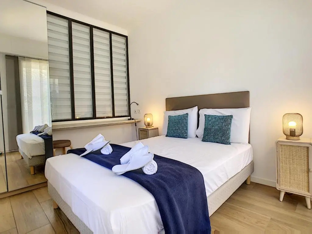Nestor&Jeeves - REINE MARIE TERRASSE - Central - Very close sea - Top floor