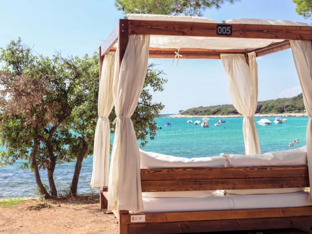 Luxury Glamping Beach Villas Porto Bus