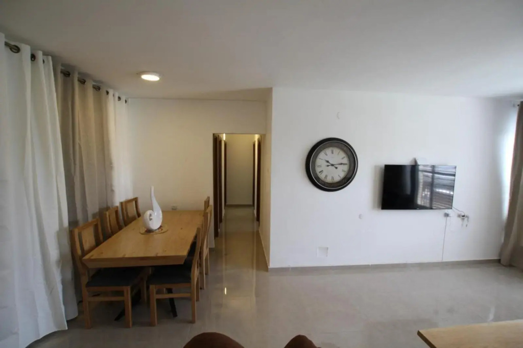 Isramax 3BR apartment near the sea.