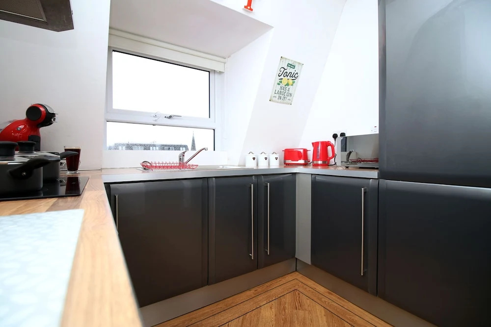 Stay In Cardiff Crichton House