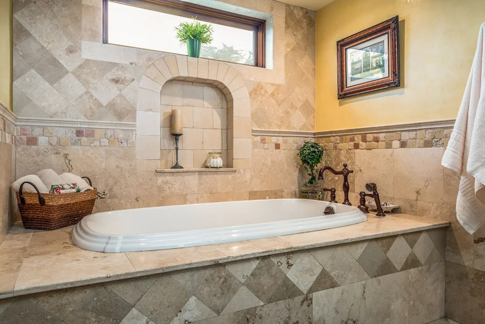 963 Coral Drive Home 3 Bedrooms 2.5 Bathrooms Home
