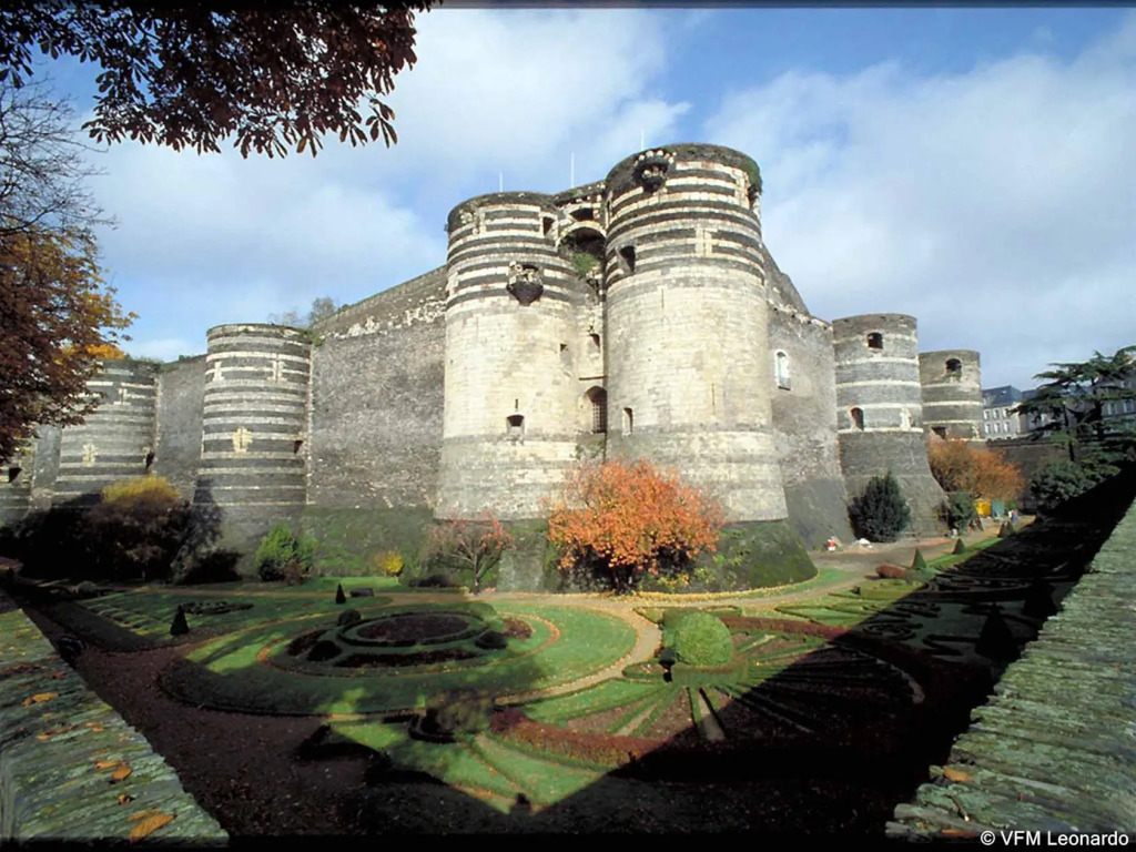 ibis Angers Centre Chateau