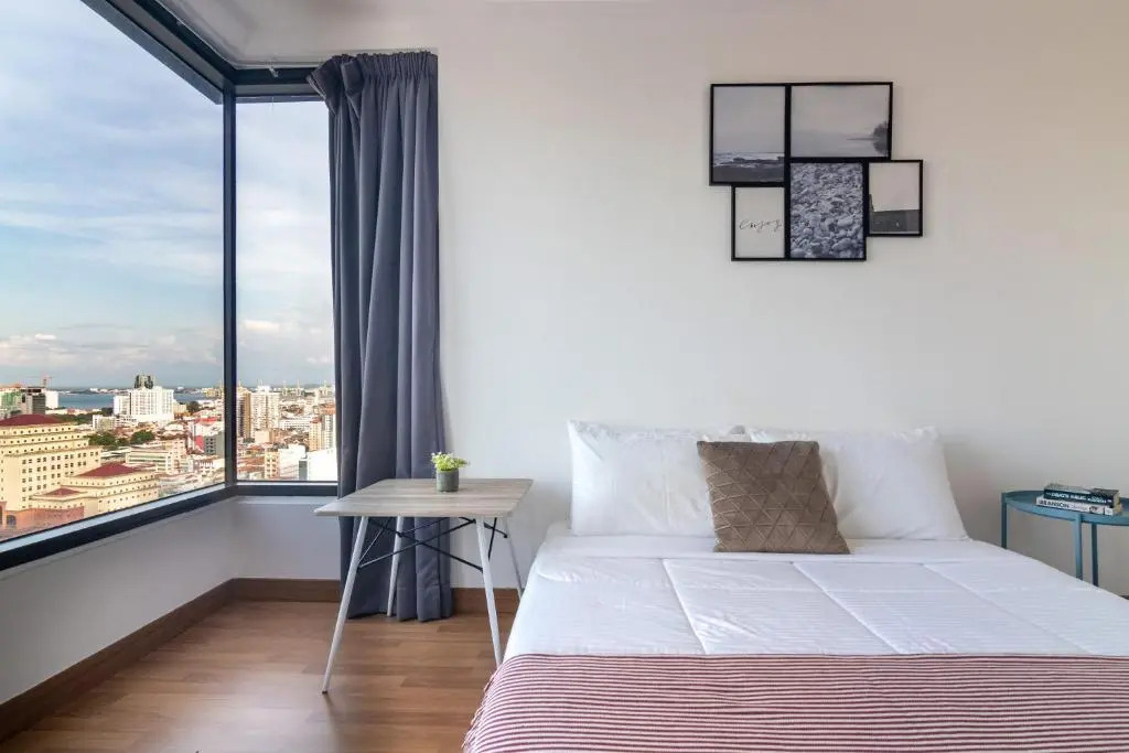 Tropicana 218 X Airlevate Suites