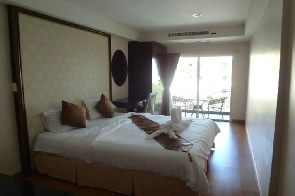 Maleez Lodge