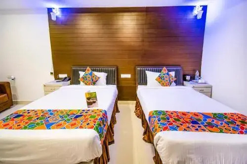 FabHotel Abhinand Grand