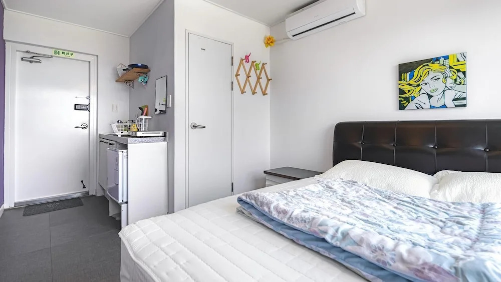 Jeju Byeolhaeneunbam Sungsanpo Oceanview Pension