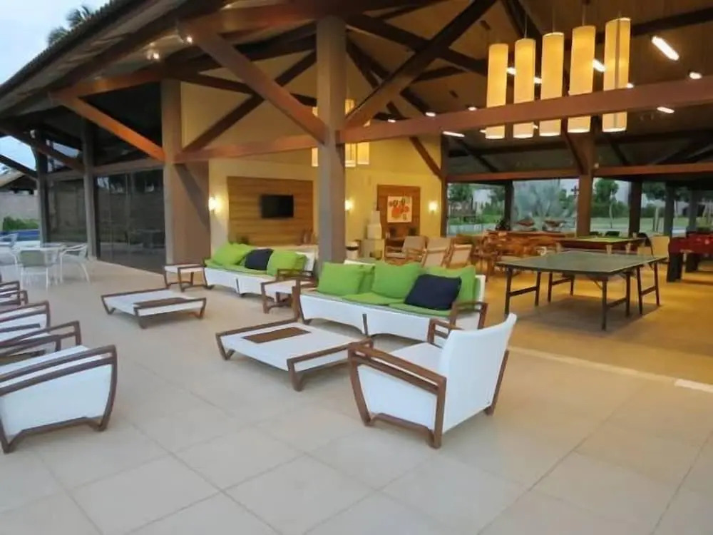 Flat Malawi Exclusive