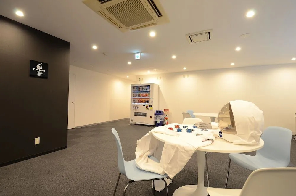 Moon Station Hotel Tokyo