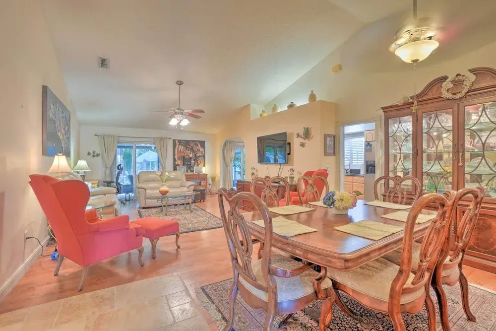 Tampa Home w/ Private Backyard ~ 15 Mi to Downtown