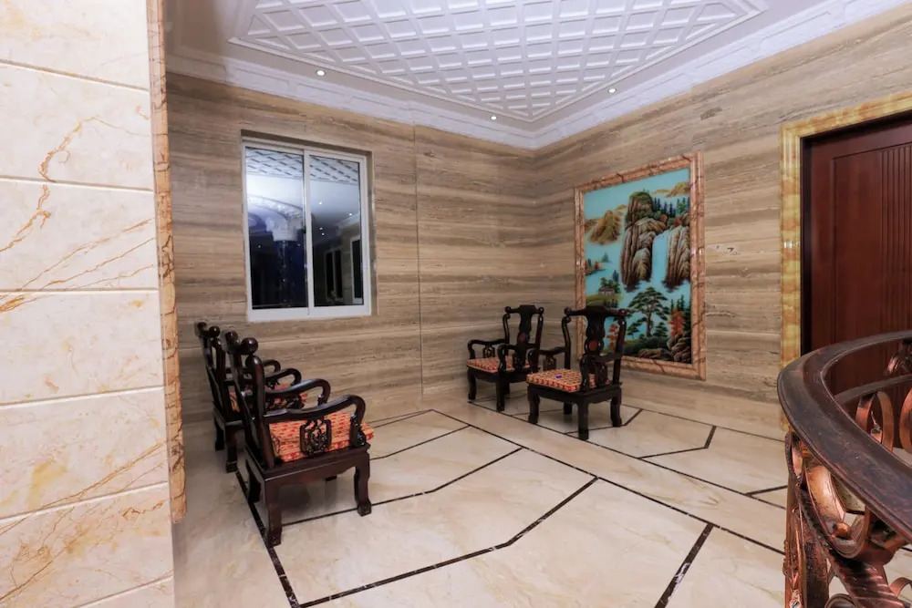 Fountain Palace Hotel & Suites
