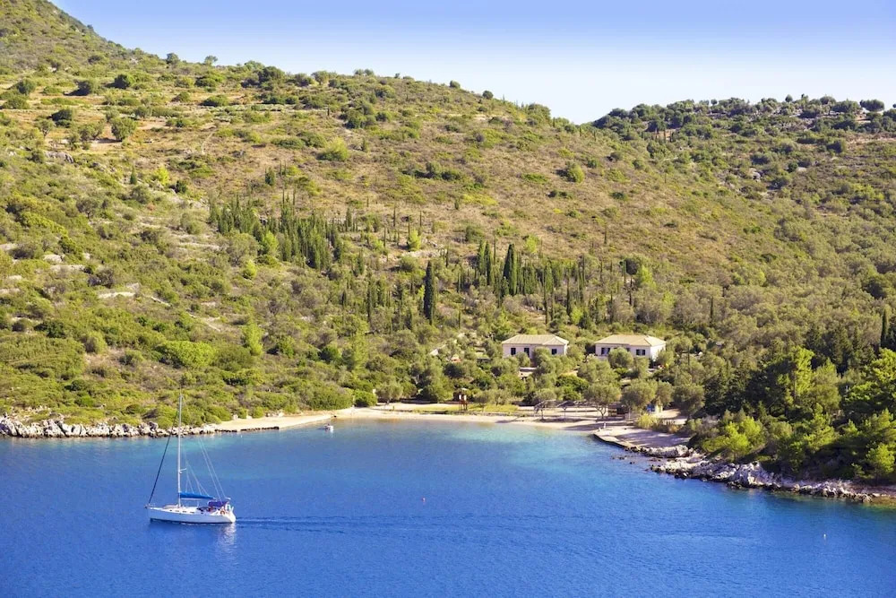 Loutsa Villa