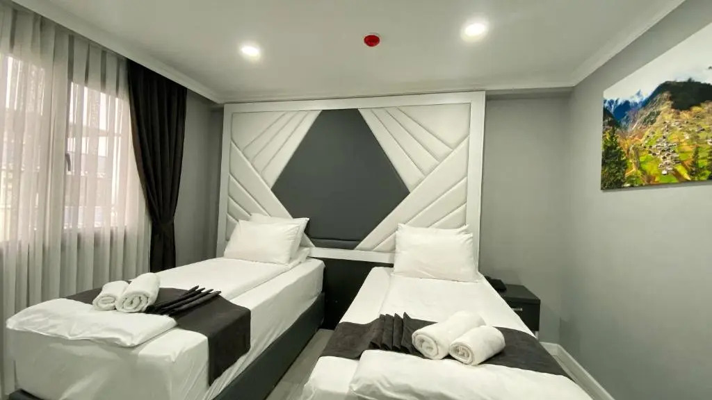 Heaven Suite Hotel