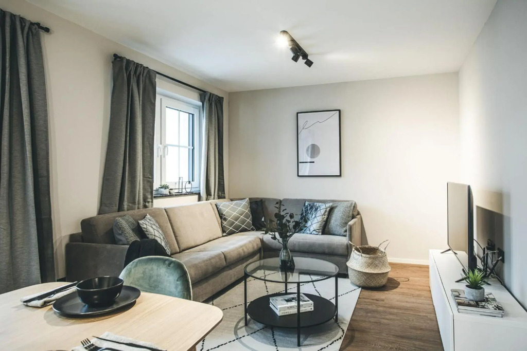 Oskar Apartments