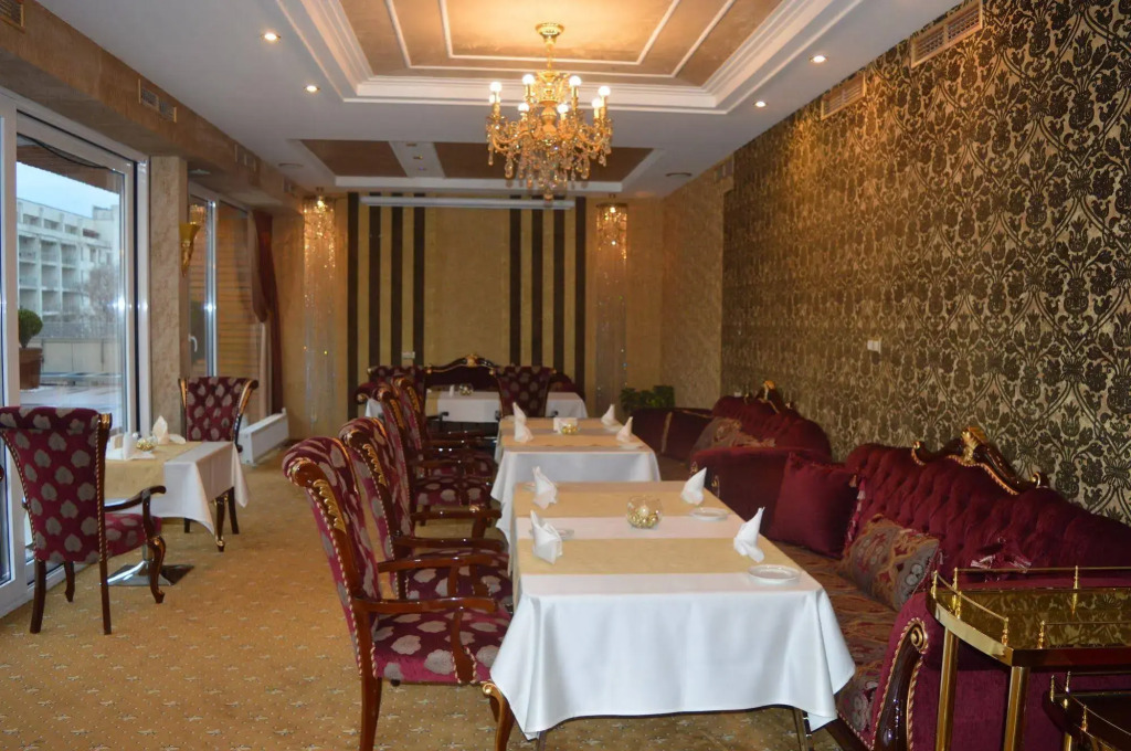 Ark Palace Hotel & SPA
