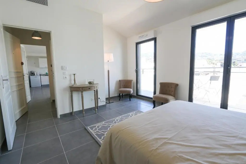 Apartment Rue Merle