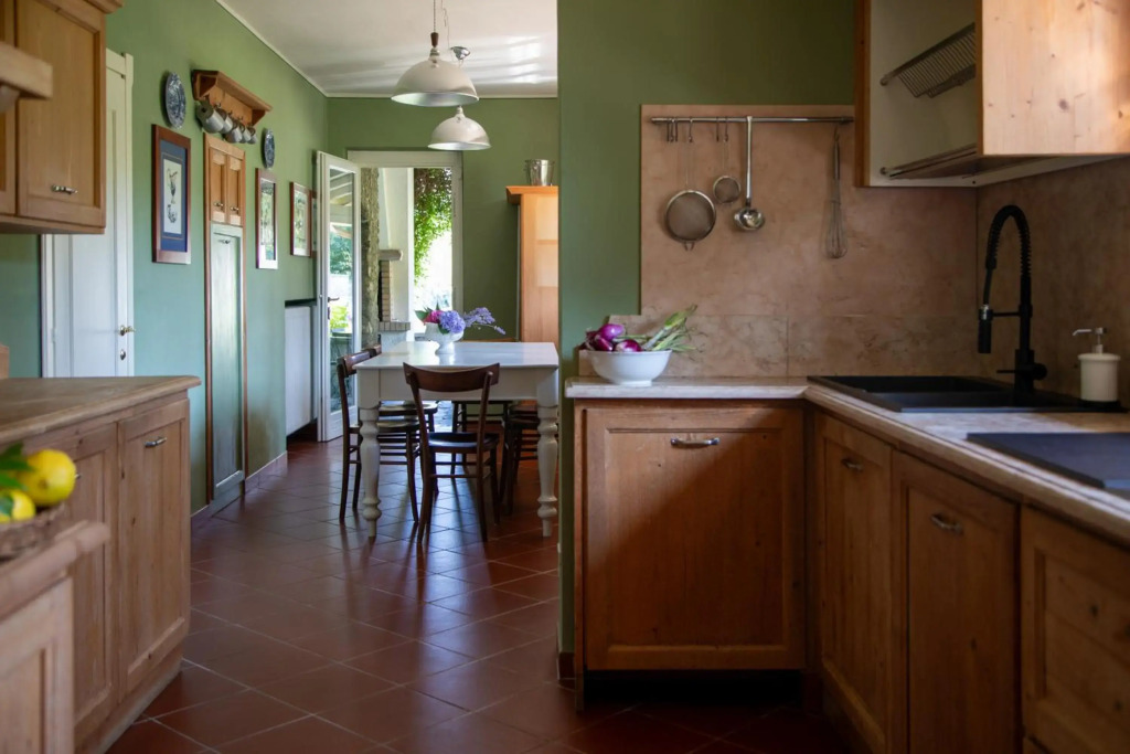 Luxury Estate on the Hills of Lake Garda
