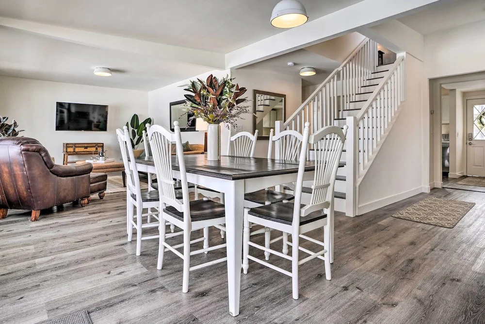 Cozy Plymouth Cottage w/ Medicine Lake View!
