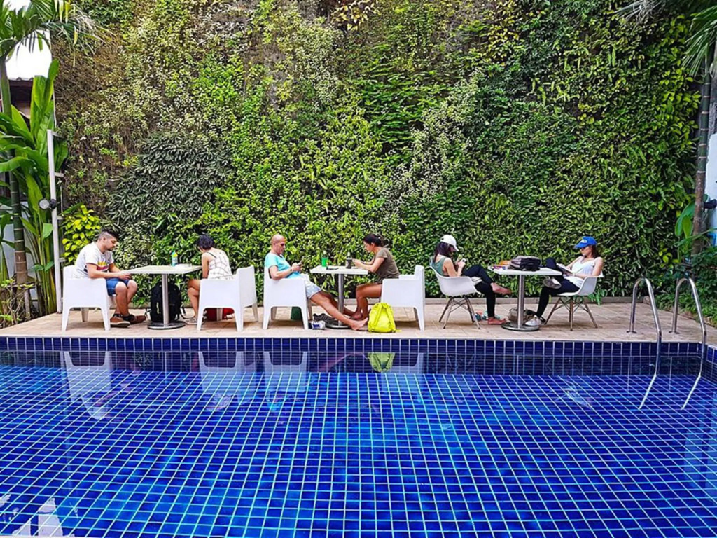 Dinsomon Hotel