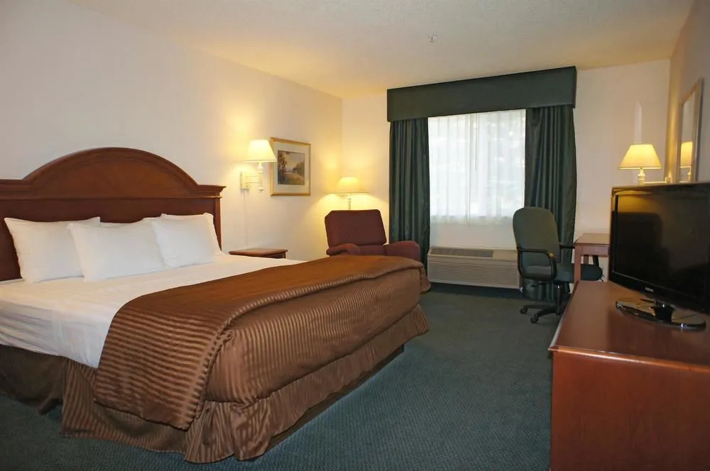 La Quinta Inn & Suites Westminster Promenade