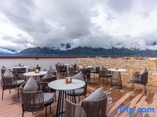 Lin Zhi  Chomura Zong Hotel