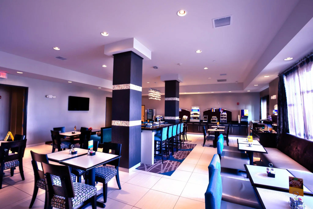 Holiday Inn Express & Suites Amarillo West by IHG