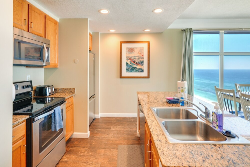 Unwind Poolside, Walk to Shore! 12th-floor PCB Gem