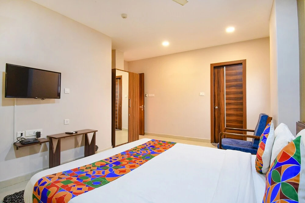 Fabhotel Royal Crystal