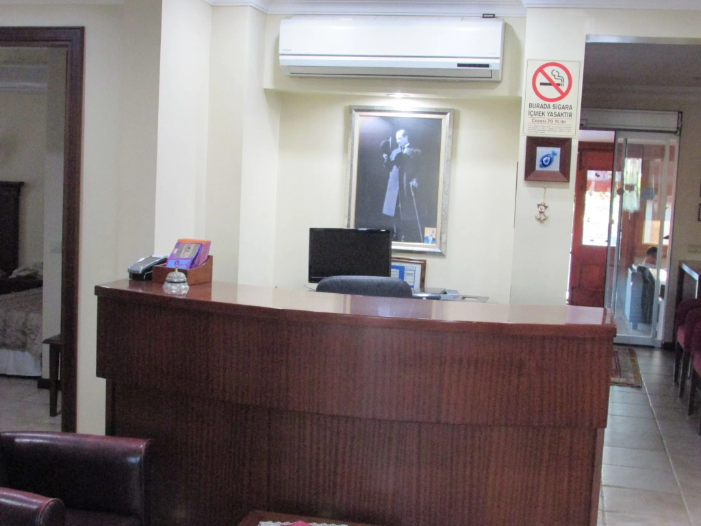 Hotel Alya
