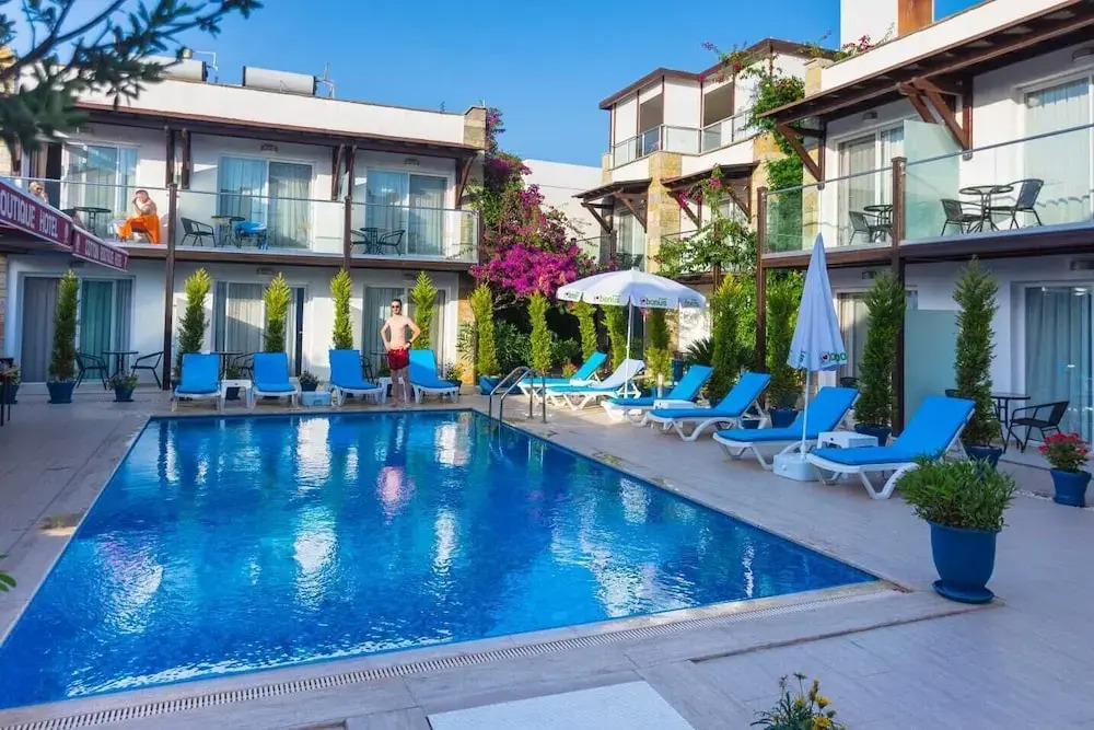 Cotton Boutique Hotel 16+