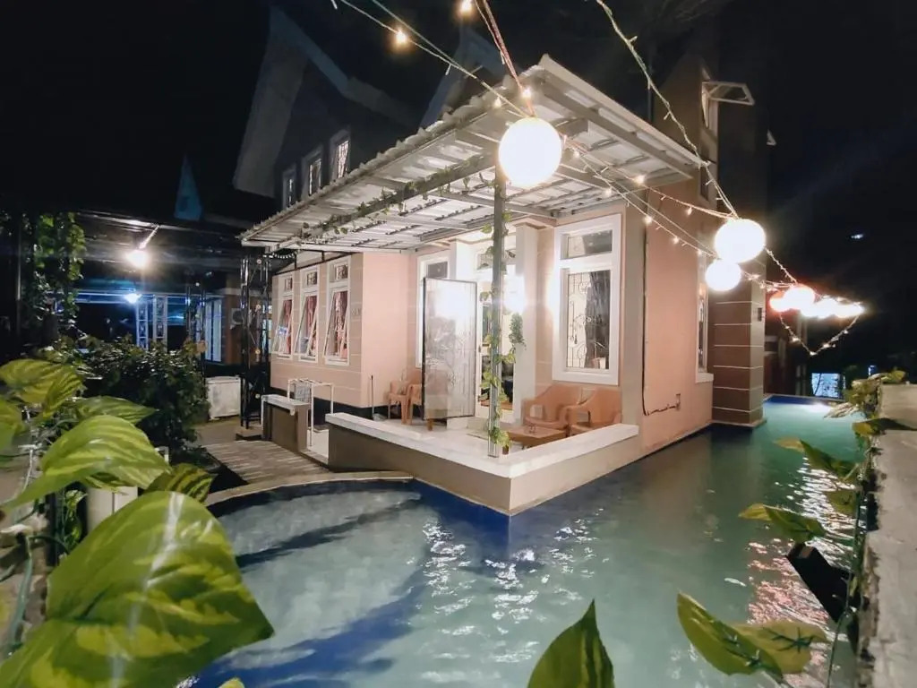 Villa kota bunga 3 BR Kolam renang pribadi