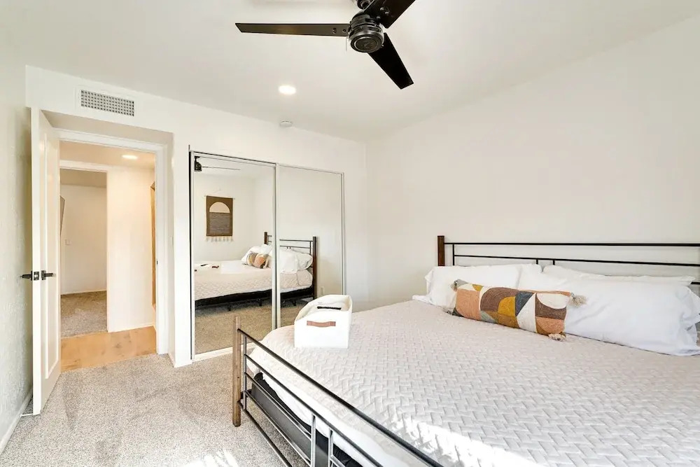 Pool, Grill & Fire Pit: Pet-friendly Arizona Home